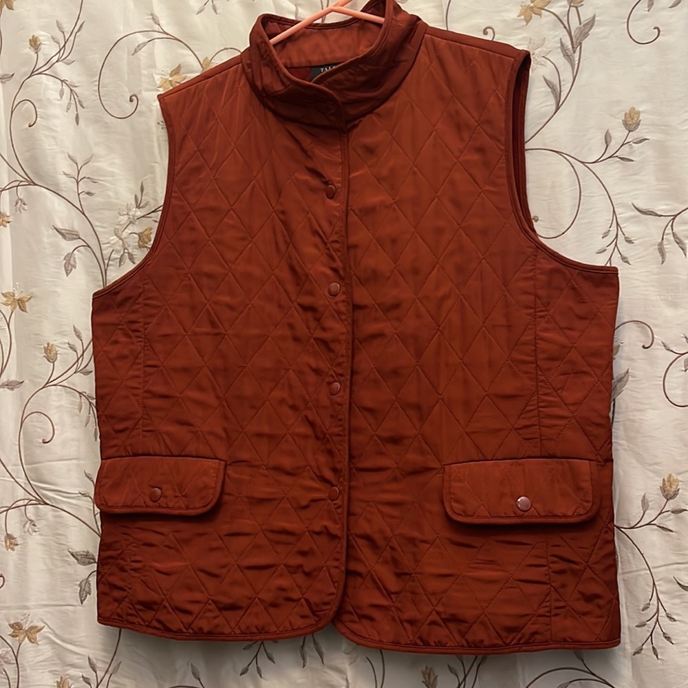 Talbots Mens Deep Orange Diamond Pattern Vest. Mint Condition